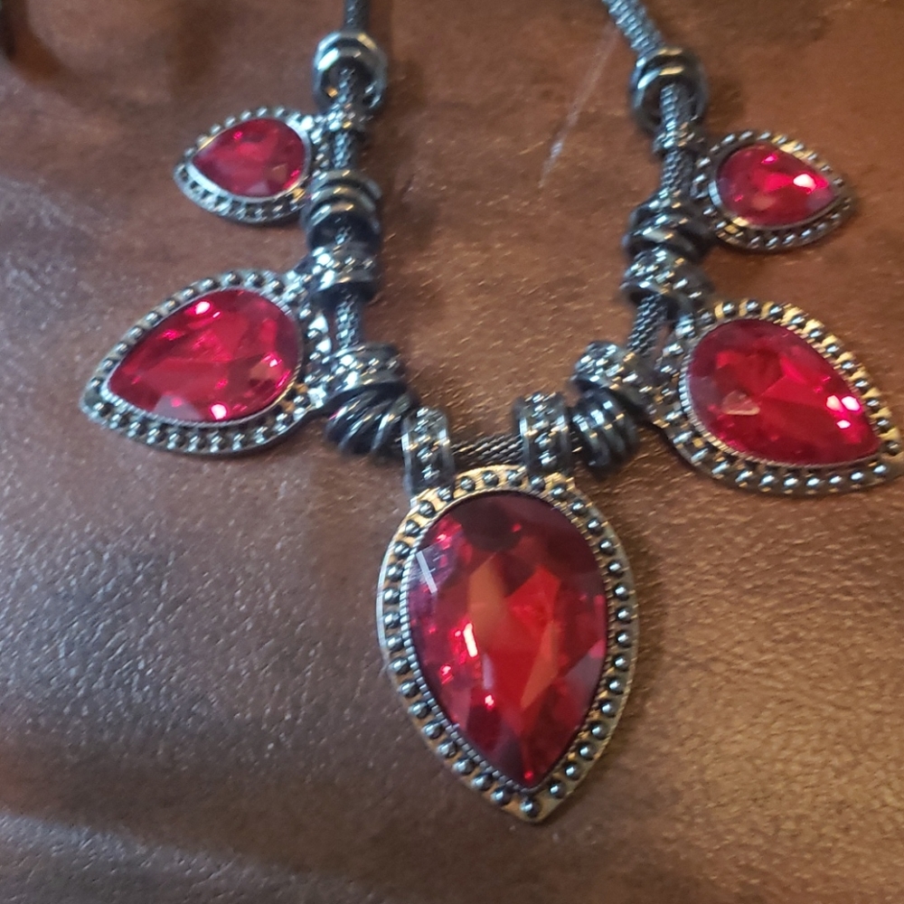 Necklace - Picture 3 of 4